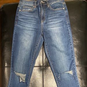 Mid Rise Alyssa Ripped Jeans